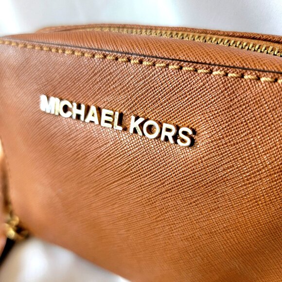 Michael Kors Jet Set Brown Saffiano Leather Small Crossbody Bag Purse - Picture 3 of 7